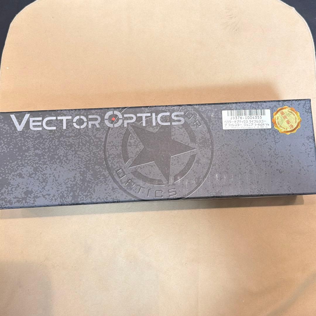 Vector OpticsフォレスターJr. 1-4x24箱付き