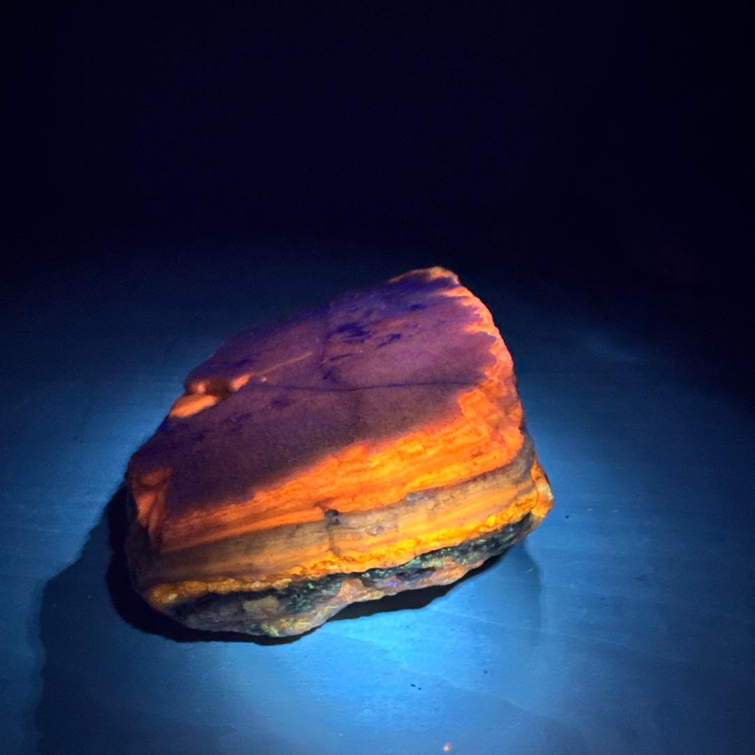 北海道石　然別オパール　蛍光オパール632ｇ