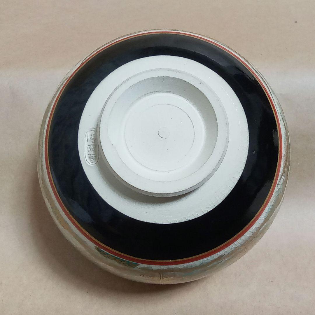 抹茶茶碗　色絵山桜嶋影図