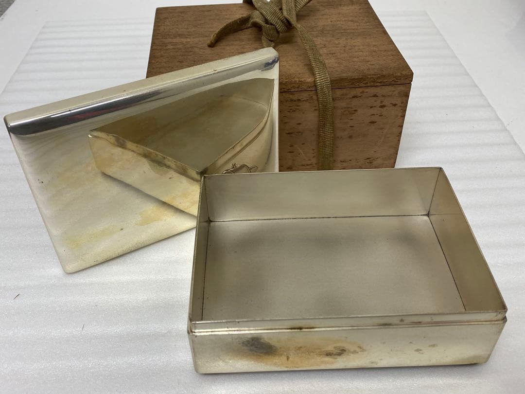 3-3283 小箱・小道具箱　金属工芸品