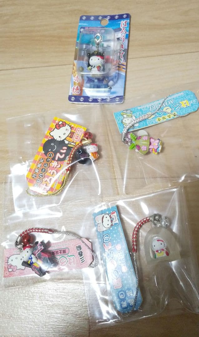 【大量】79個 レアあり ご当地 キティちゃん ストラップ 根付け まとめ売り
