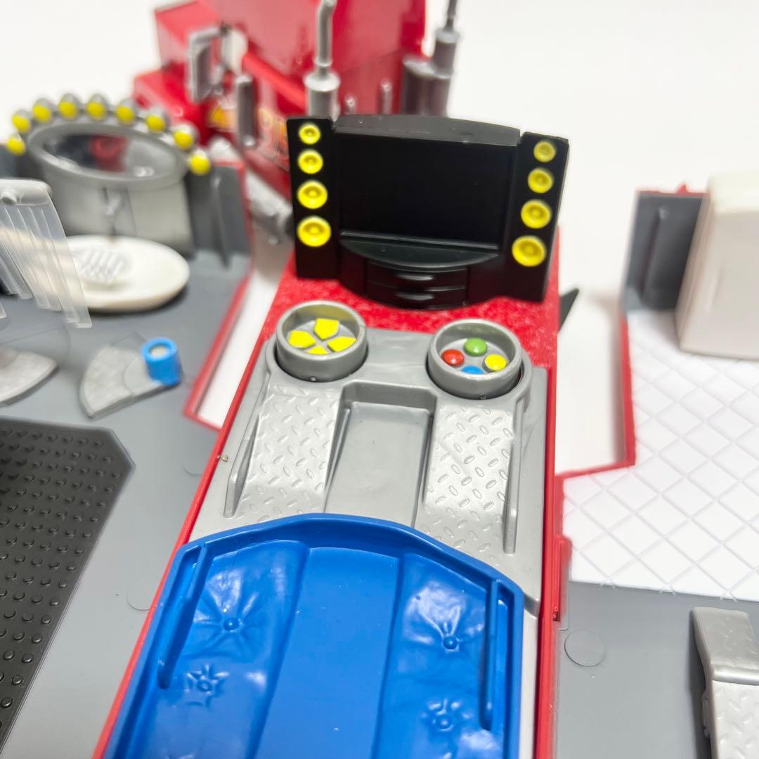 マテル　カーズ　Mack truck playset ライトニングマックイーン