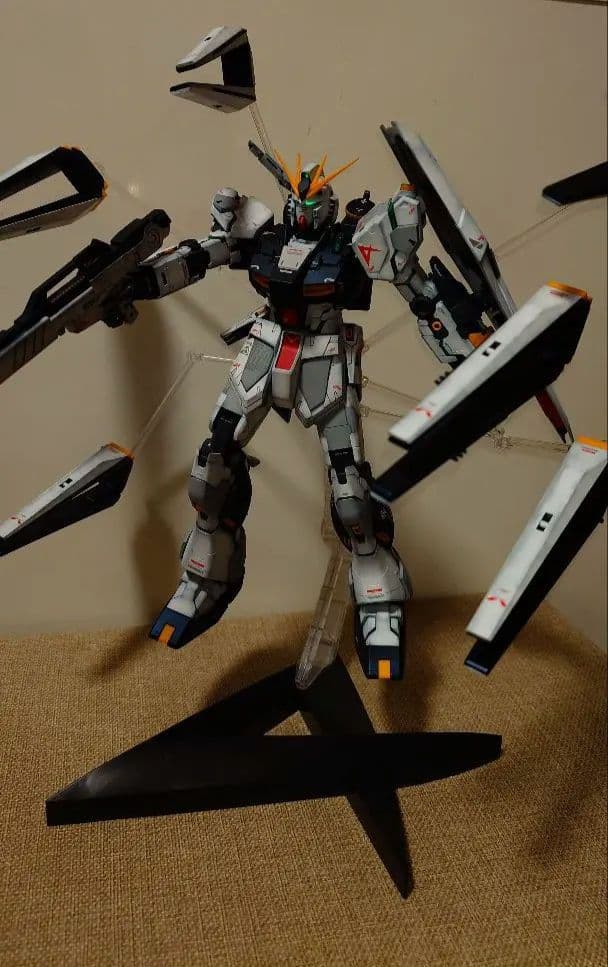 MG νガンダムver.Ka LEDライト機能付き 全塗装組立済