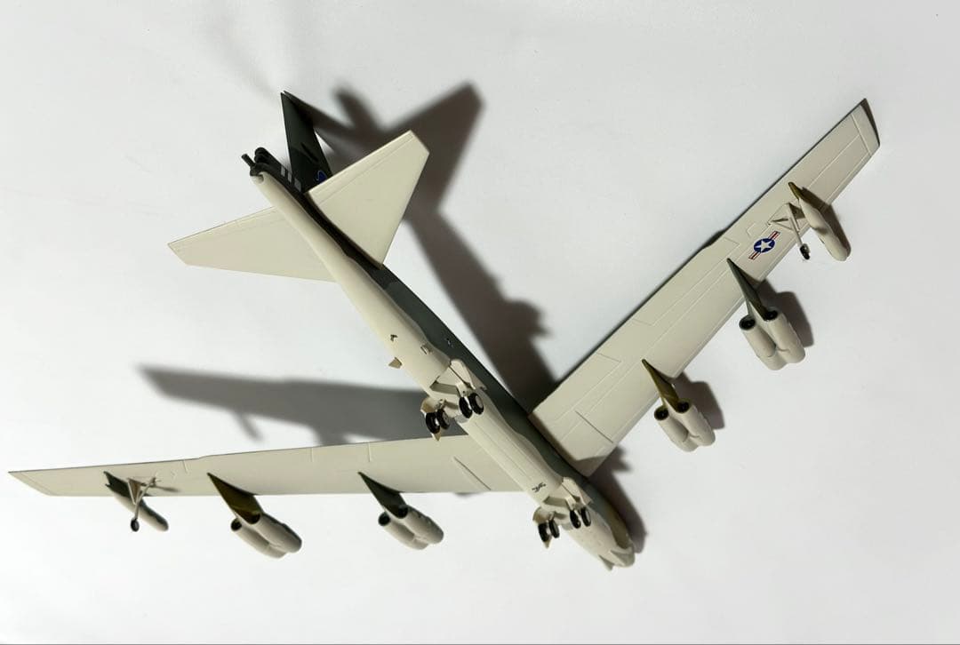 航空機・ヘリコプター herpa 1/200 B-52H Stratofortress