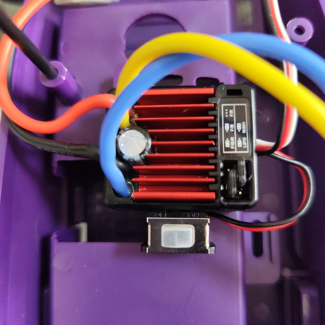 タミヤ 1/10JUNWATANABEバギーカー 青・紫・黒の水玉模様