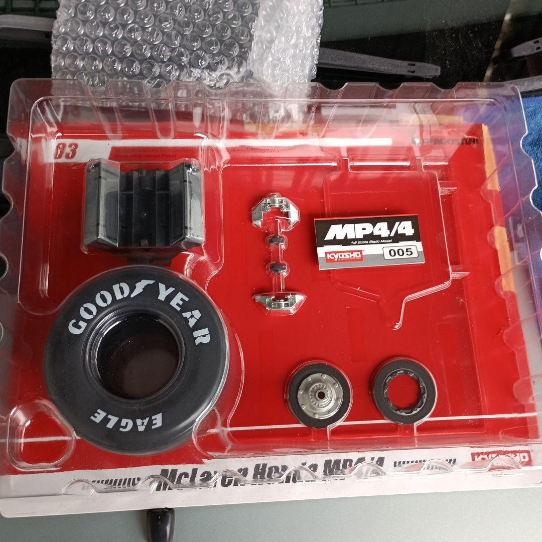 McLaren Honda MP4/4スケールモデル 1/8