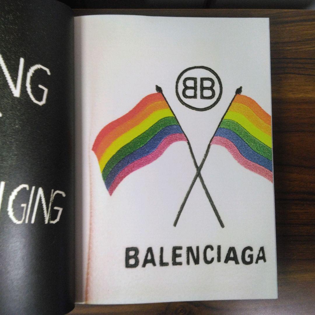 Balenciaga Winter 18　洋書　RIZZOLI　インク跡あり。