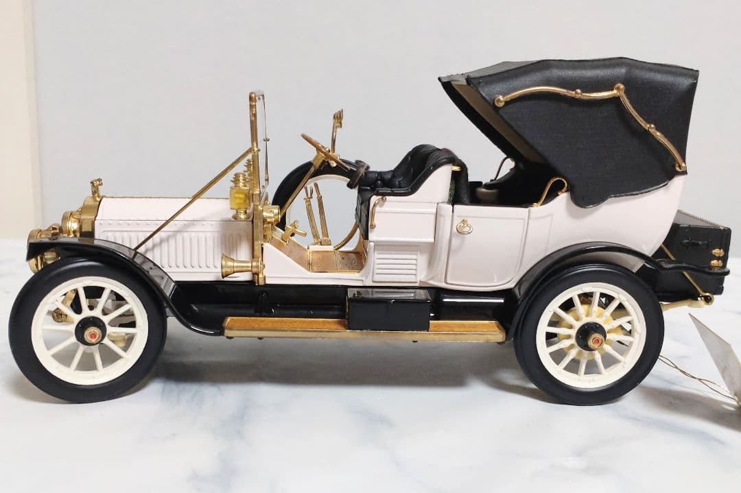 ミニカー 1912 PACKARD VICTORIA