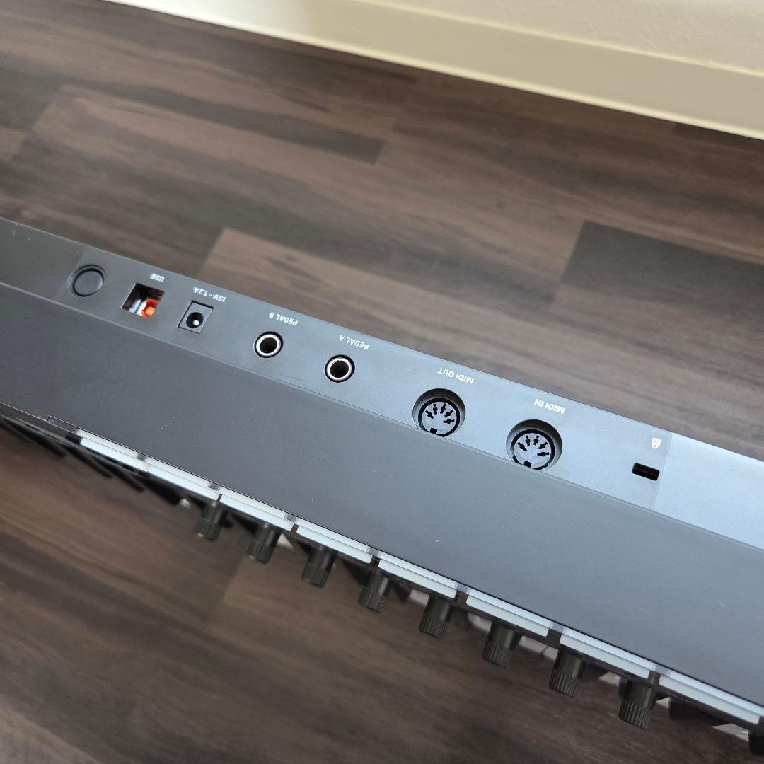 KOMPLETE KONTROL S49 MK2 MIDIキーボード