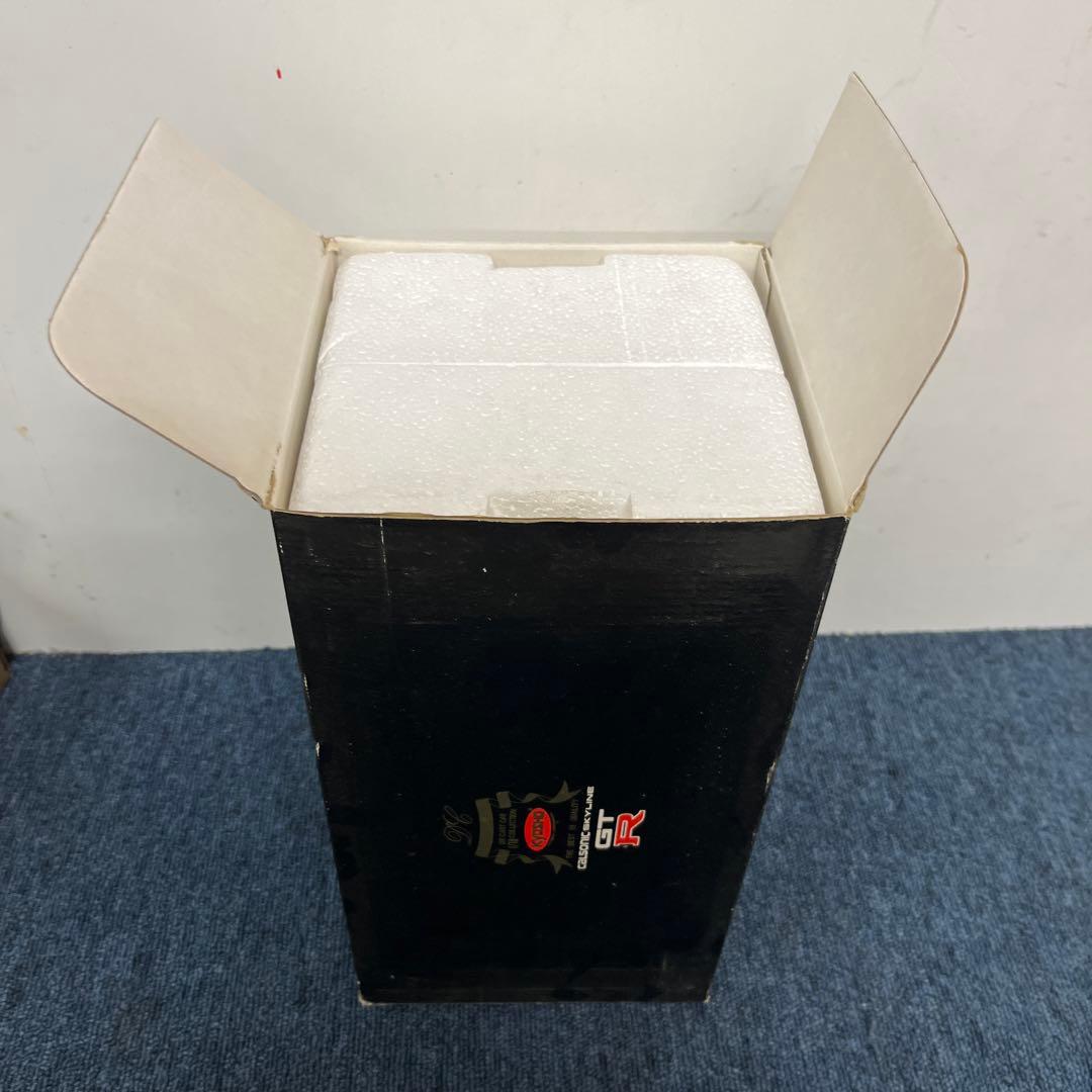 京商　 カルソニック スカイライン GT-R 1/18 日産 NISSAN