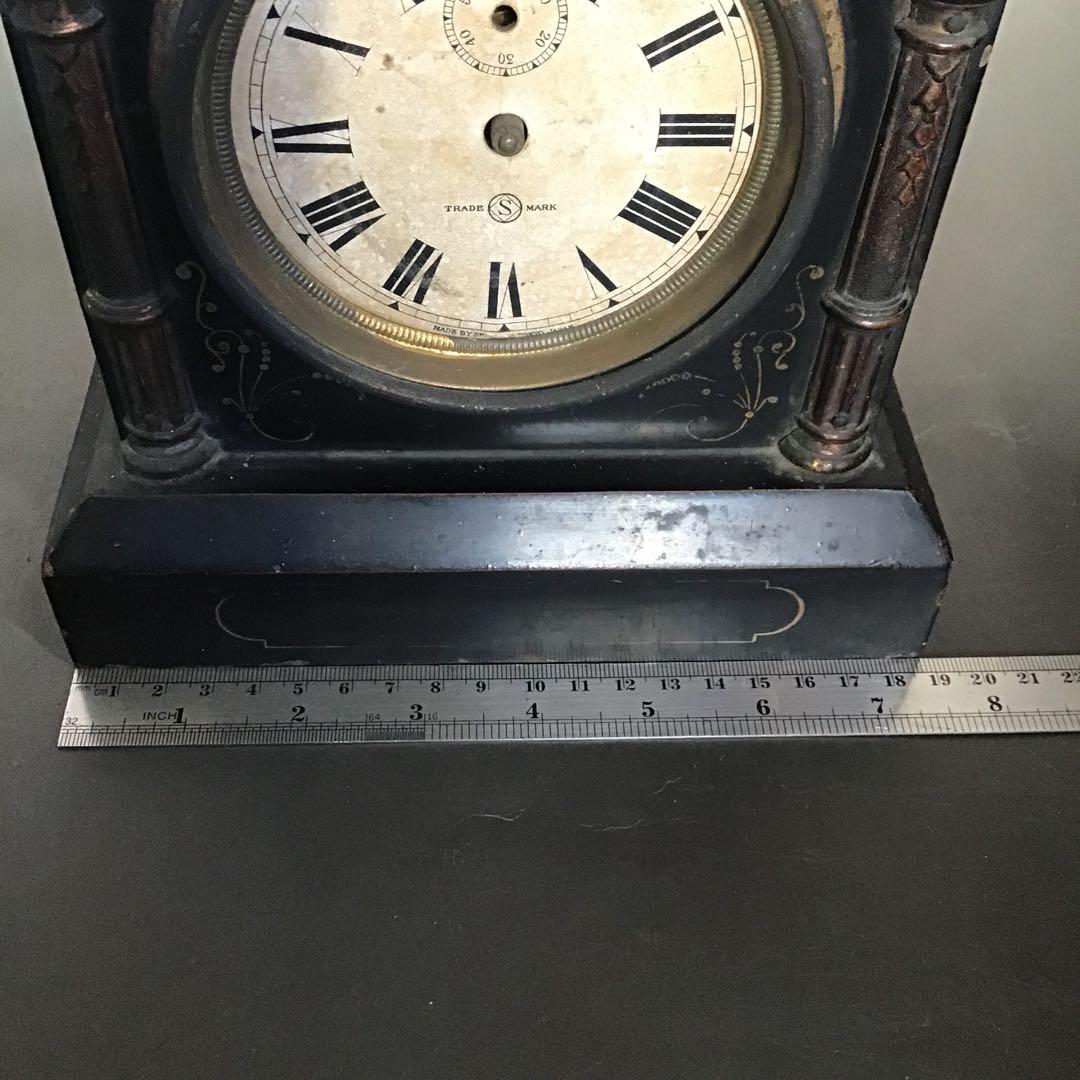 アーチ型ローマ数字置時計　骨董品　アンティーク　鉄製　古時計　置時計