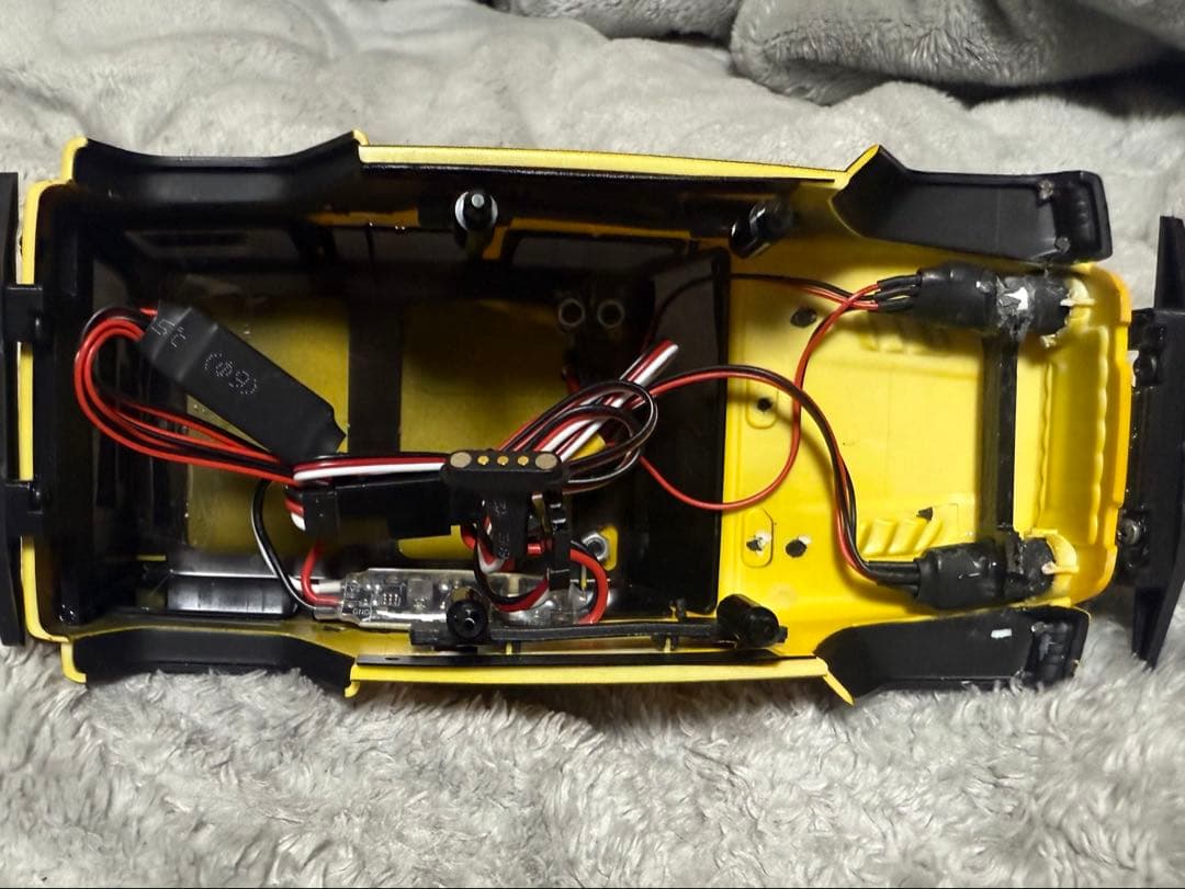 4×4魔改造1/28スケール　RCカー　ジャンク品扱い　ラジコン　4WD