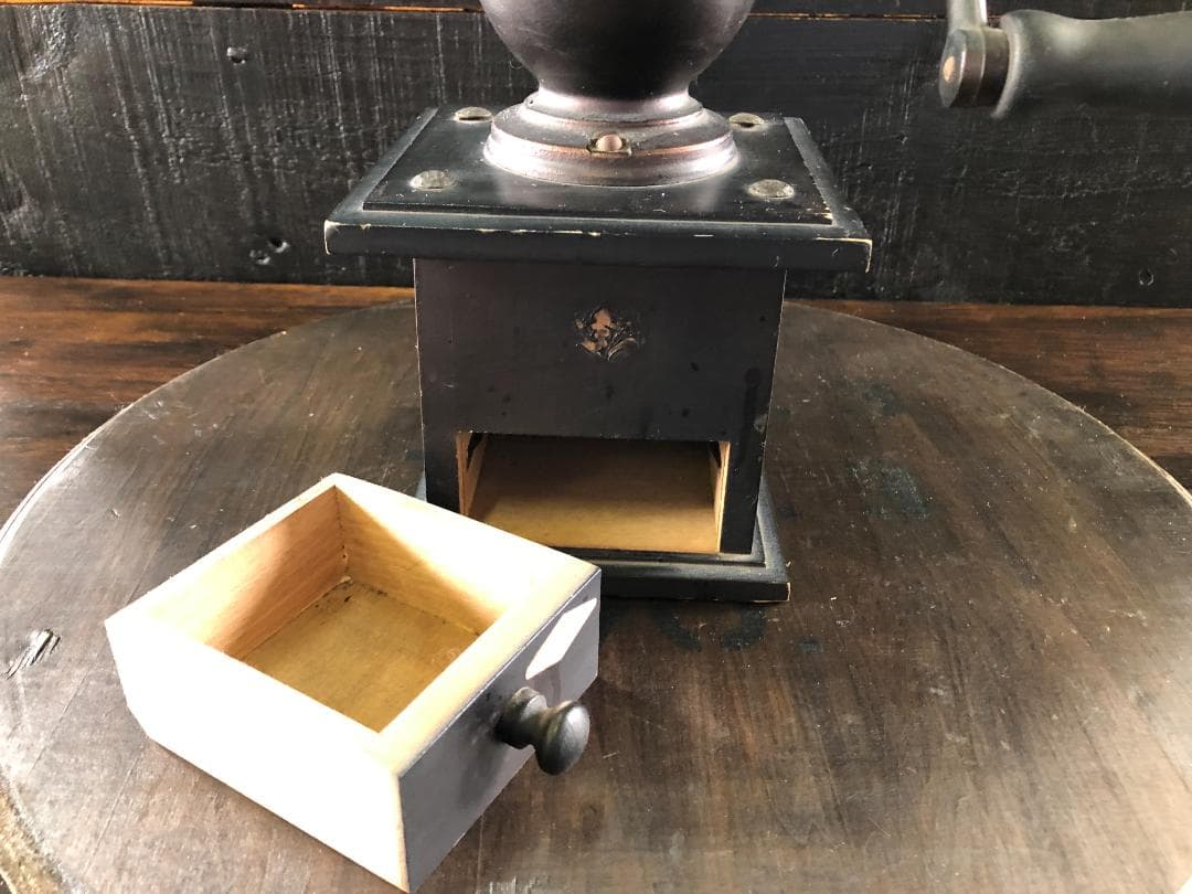 レトロ 手挽きコーヒーミル イタリア BG製