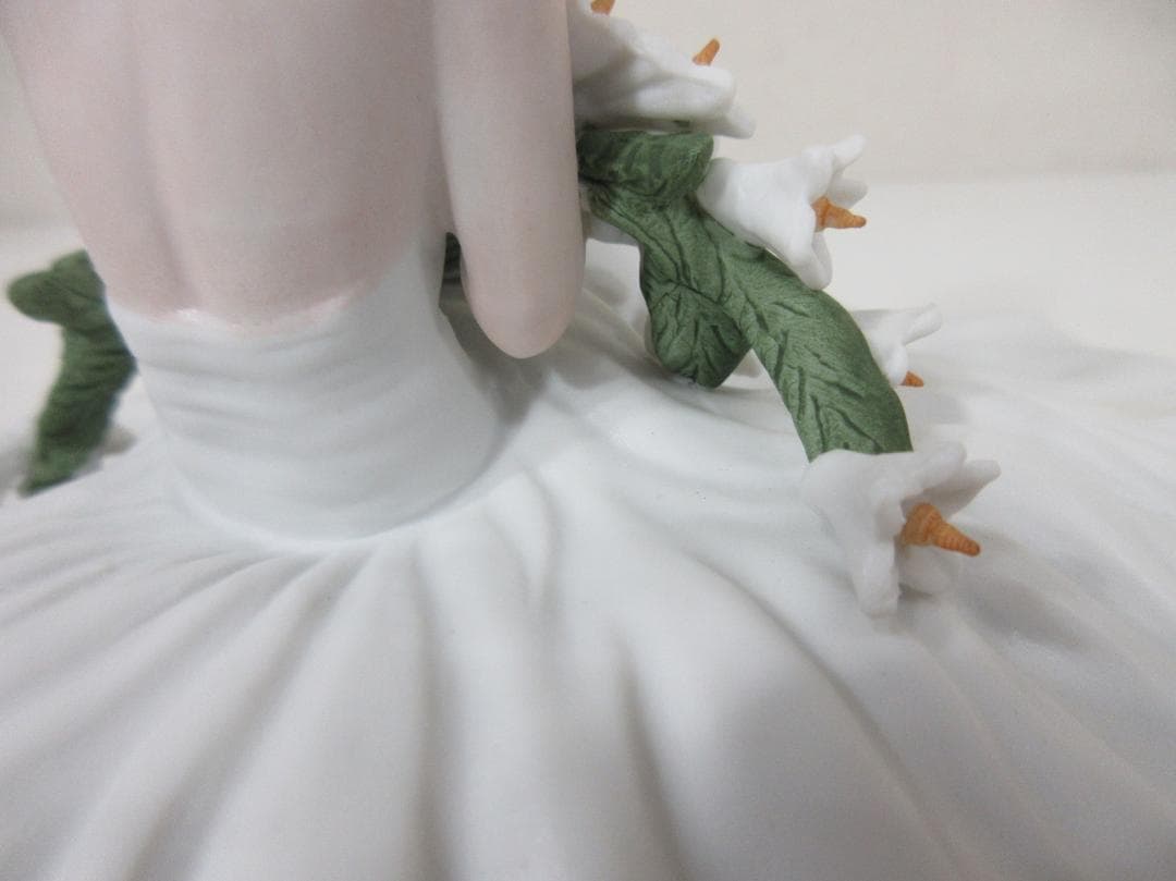 0907W ルイ・イカール リリー 磁器 フィギュア 欠けあり