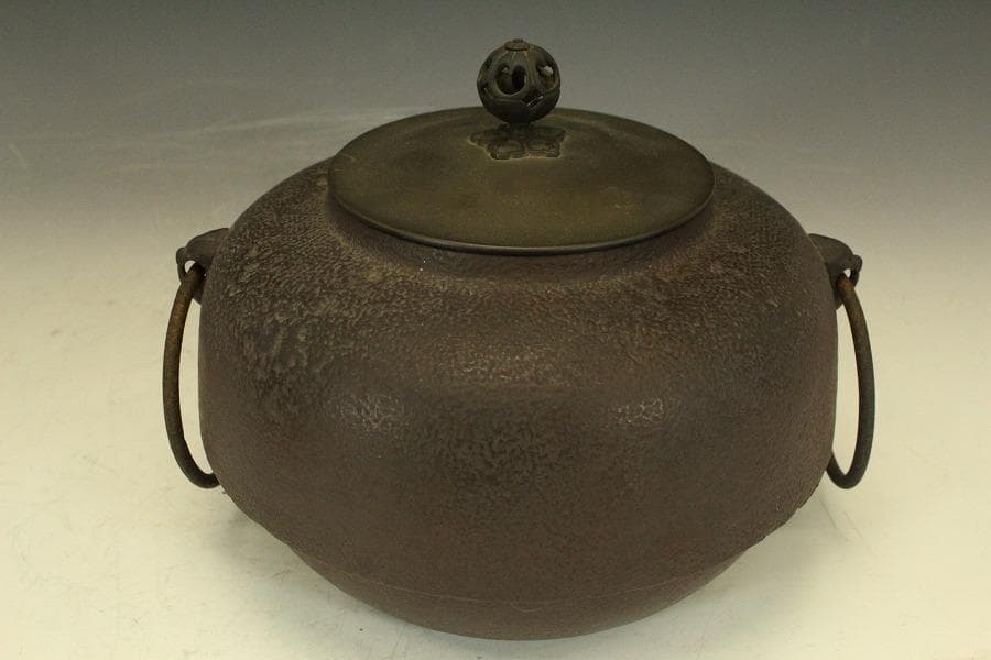畠春斎作 伝 銅 風炉釜 茶道具 未使用(LC434)