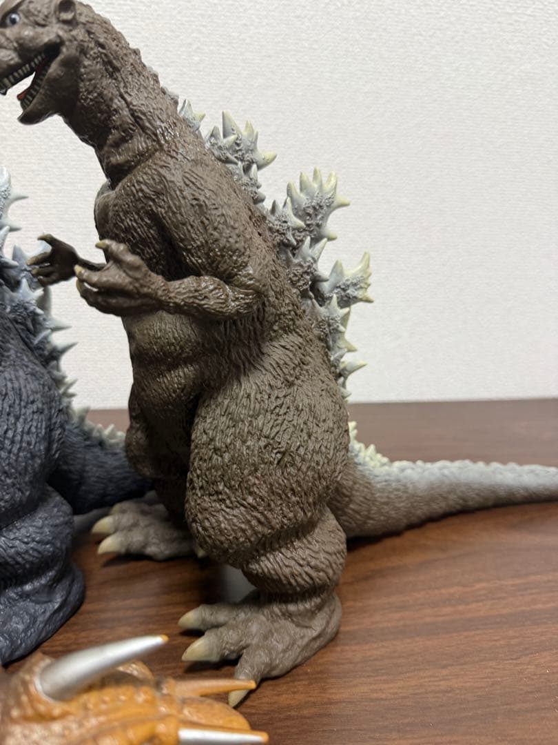 シンゴジラ フィギュア 東宝 ゴジラ デストロイア ソフビ バンダイ
