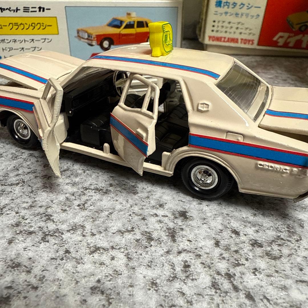 ダイヤペット　タクシー四種　日産セドリック　ニュークラウン