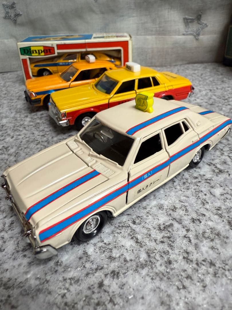 ダイヤペット　タクシー四種　日産セドリック　ニュークラウン