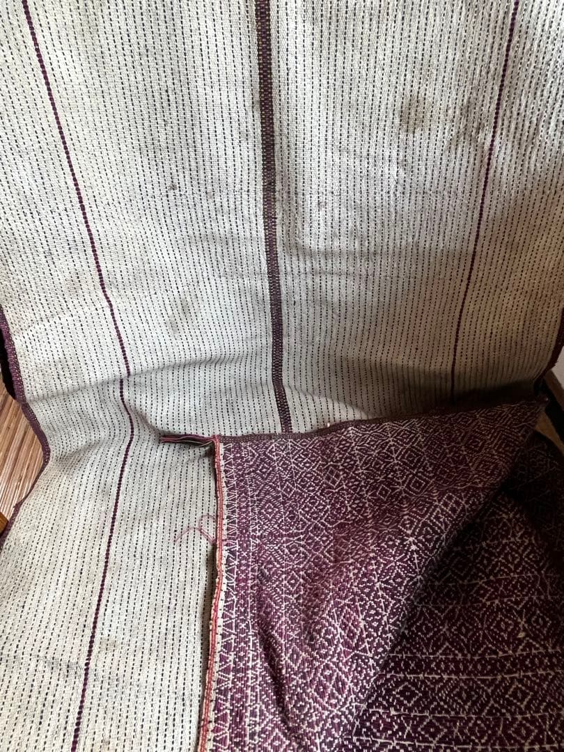 ミャンマー(旧ビルマ) チン族　片面縫い取り織り　肩掛け布　①