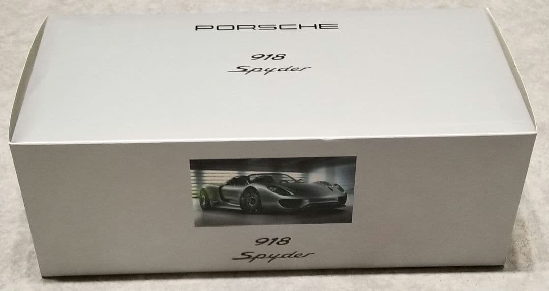 【新品未使用】MINICHAMPS 1/18　ポルシェ 918 スパイダー