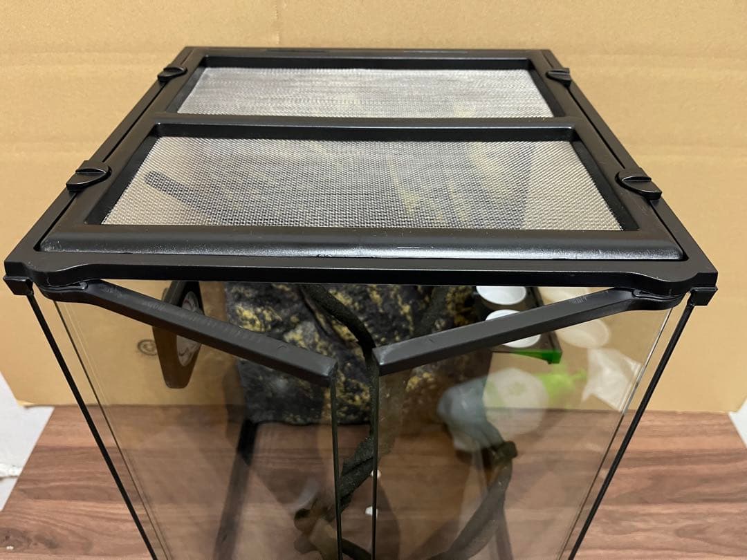 GEX グラステラリウム　3045 爬虫類　ケージ　温湿度計　餌水入れ　人工ツタ