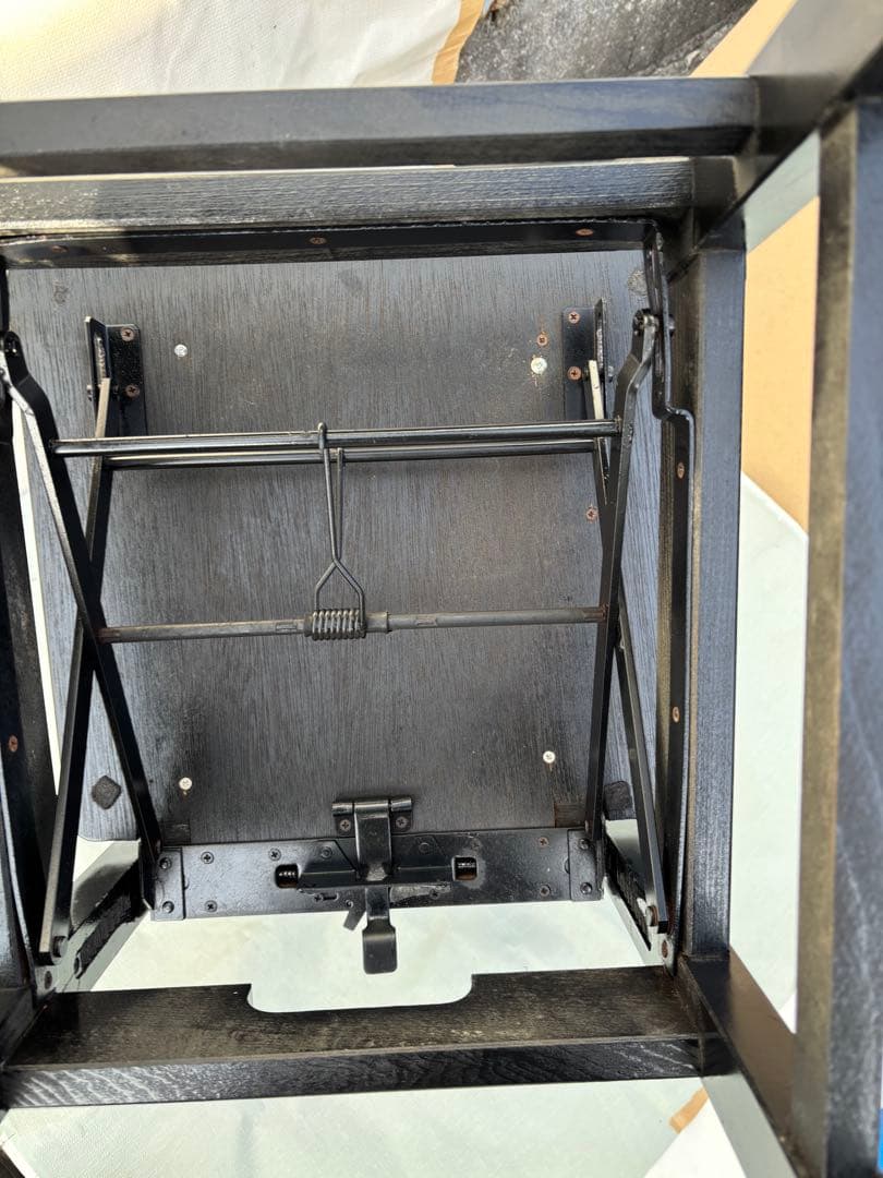 YAMAHA 背もたれ付ピアノ椅子　足部フェルト付き　座面新品比較的きれい