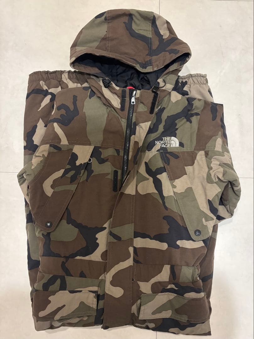 THE NORTH FACE 迷彩柄 スキー　キッズスノボ　ウェア　130