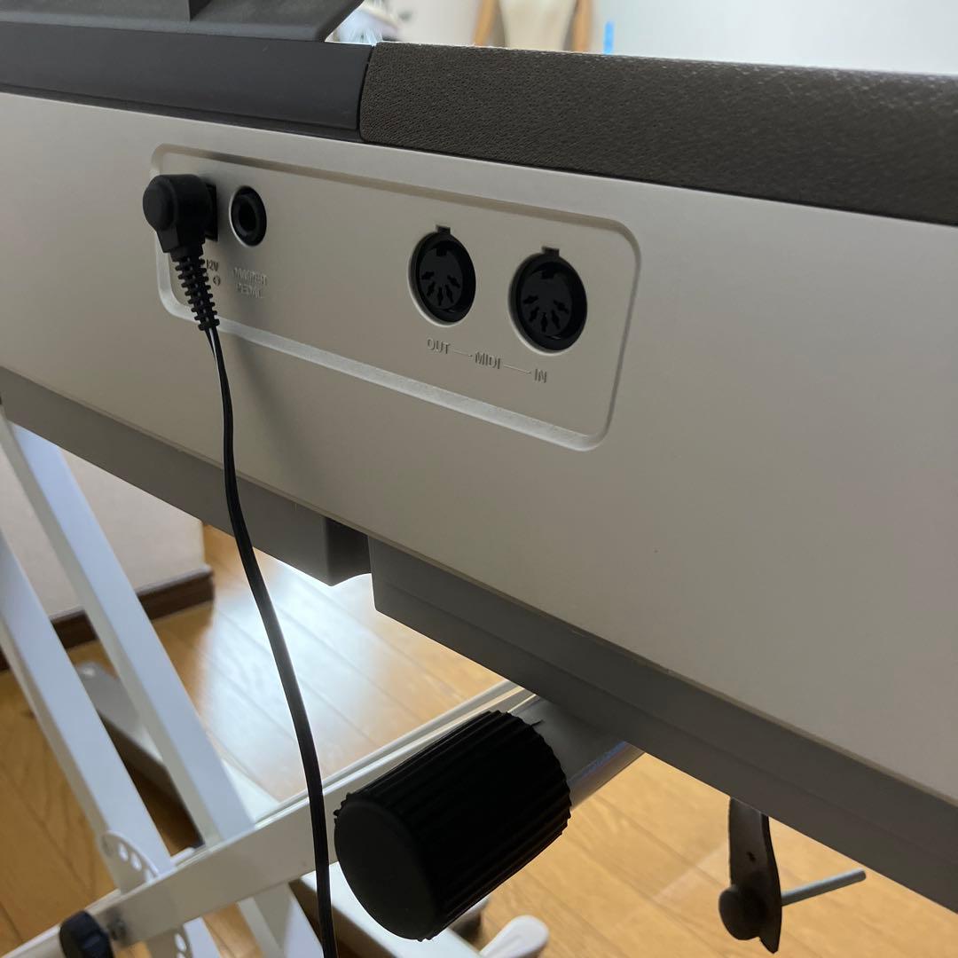 CASIO カシオ　PriviA PX-120 電子ピアノ　88鍵盤　ペダル付き