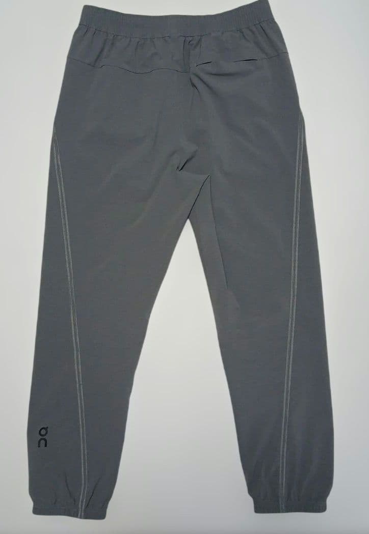 On Run on Clouds Focus Pants ラニングロングメンズM