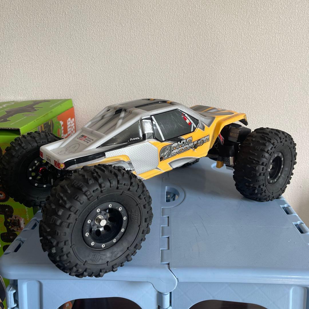 けんです。プロポ受信機なし　Axial AX10 スコーピオン