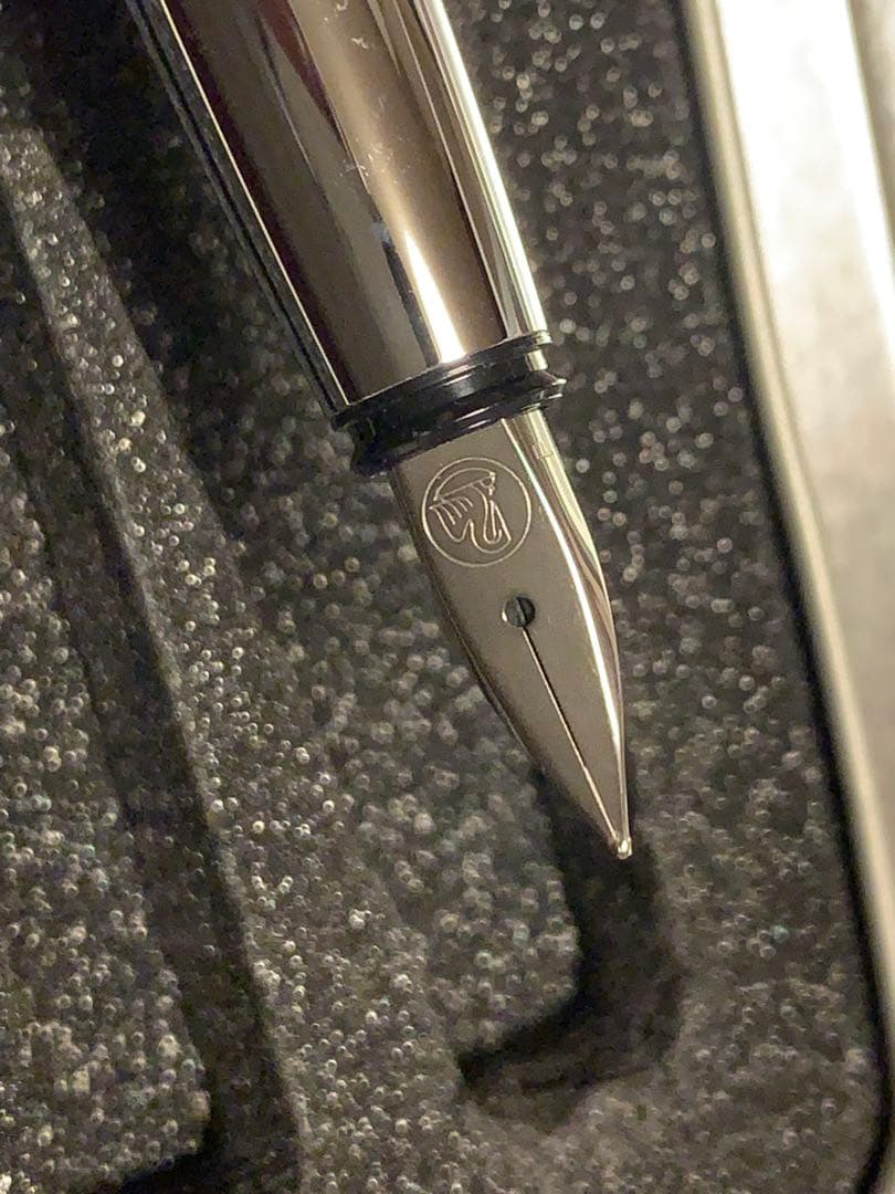 Pelikan P40 Pura ブルー&シルバー万年筆 スチール F