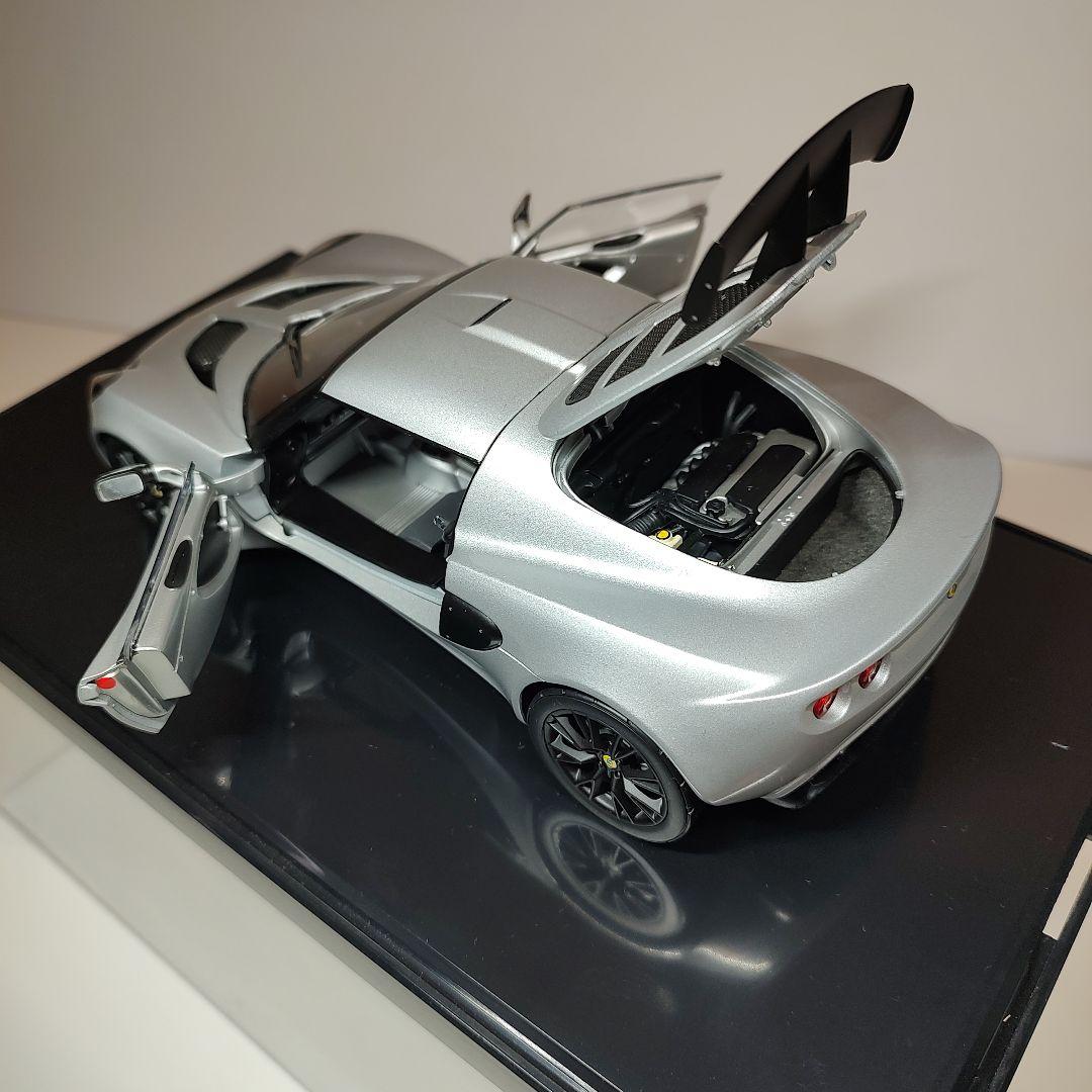 オートアート ロータス エキシージ 1/18 スケール シルバー