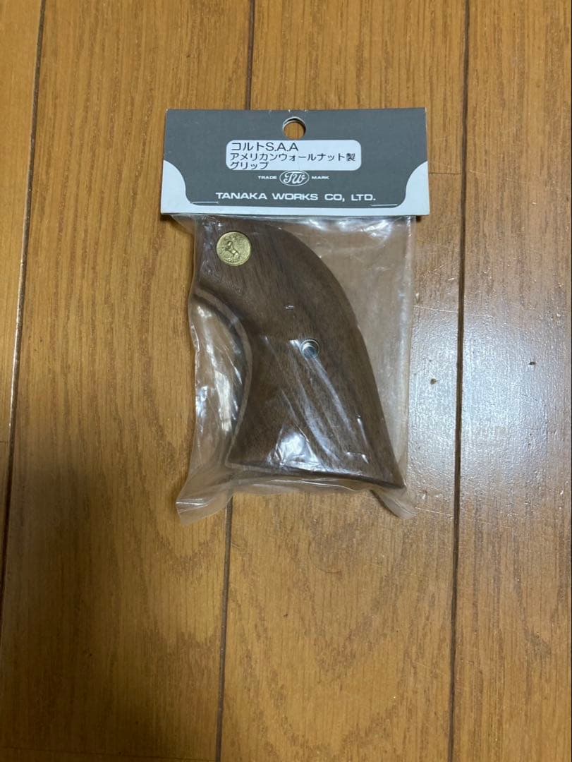 モデルガン　ガスガン　グリップ