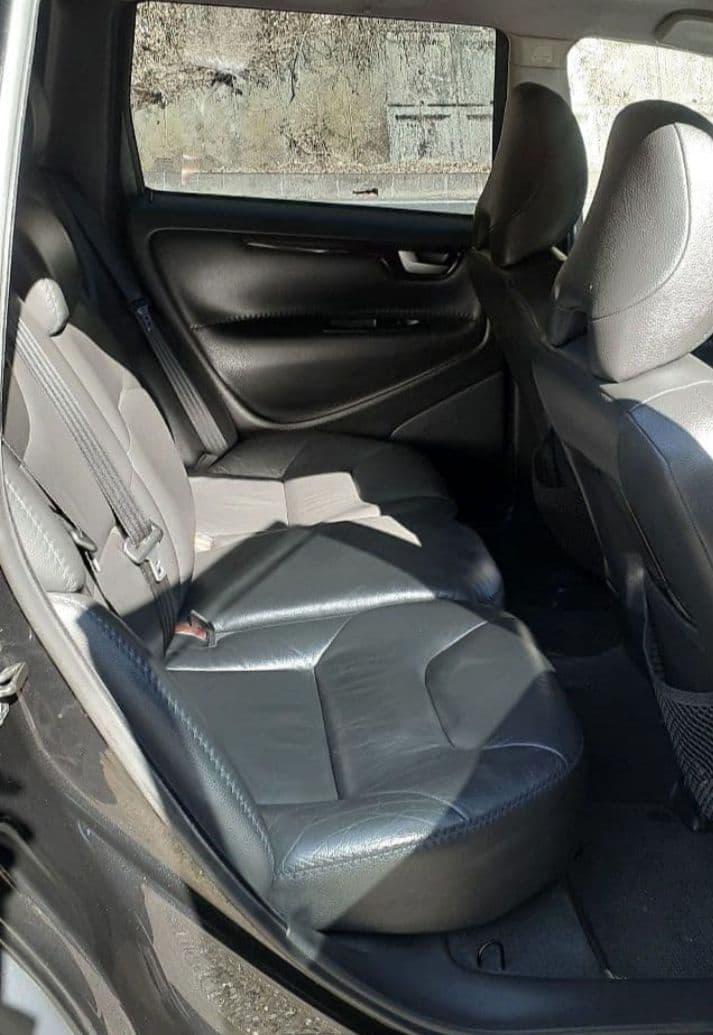 ボルボ　XC70　最終特別仕様車　　　クラシック　　 希少左ハンドル