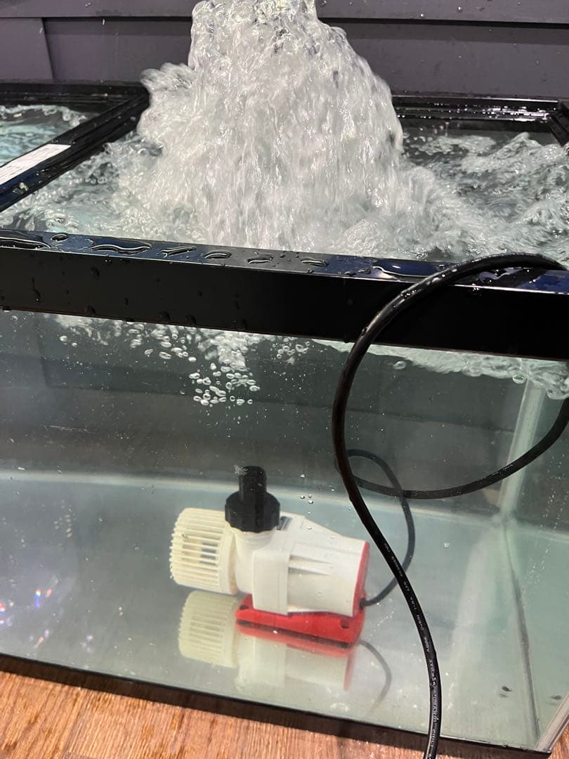 高性能ハイパワー DCポンプ OCTO varioS 6 最大6500L/h