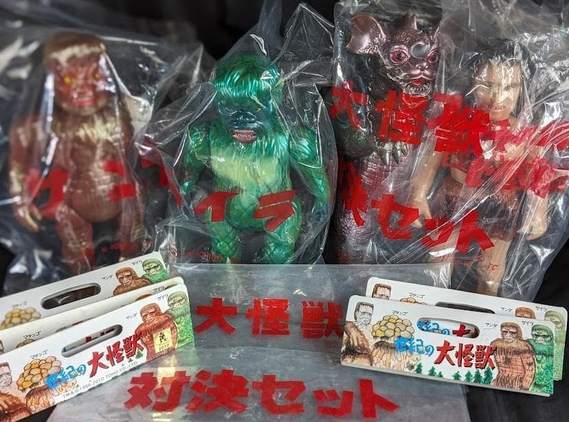 フランケンシュタイン＆バラゴン＆サンダ＆ガイラ（Ｍ１号） ソフビ４体セット