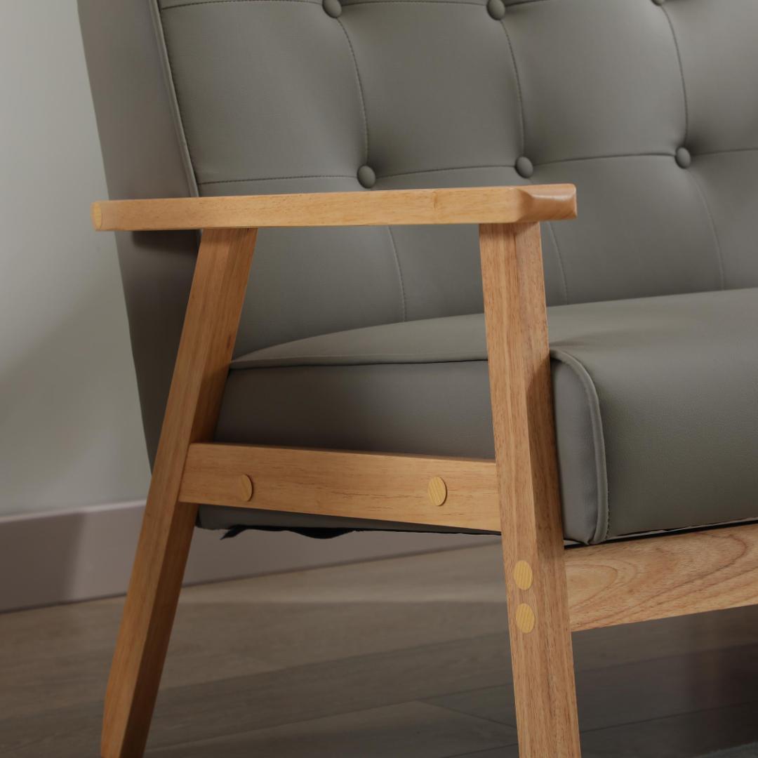 【新品】3人掛けPVCレザーソファ 天然木肘付き 高級感