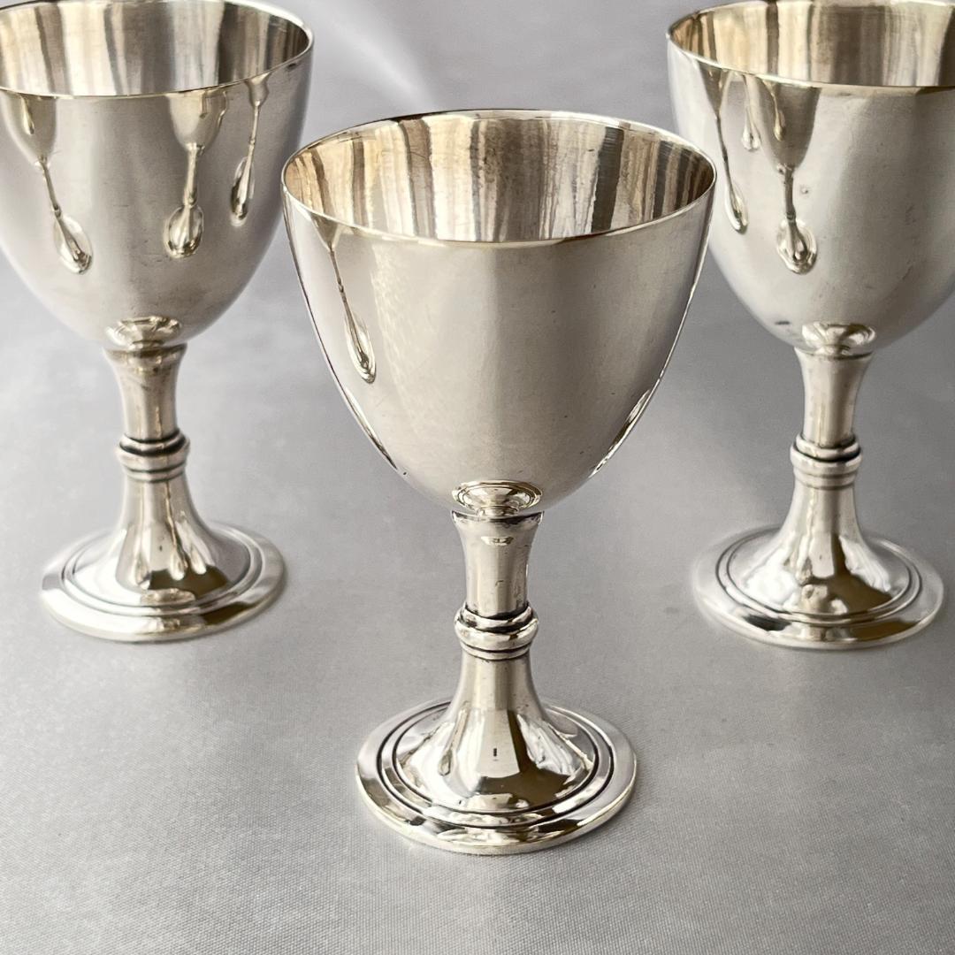 【William Huttonn】アールデコ エッグクルーエ エッグカップ