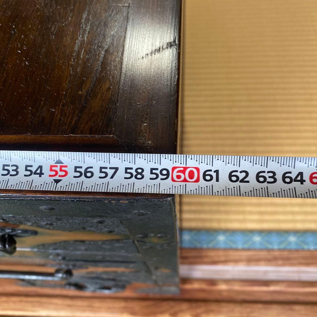 日本の伝統的な木製タンス　時代箪笥風　鍵付き　工芸品