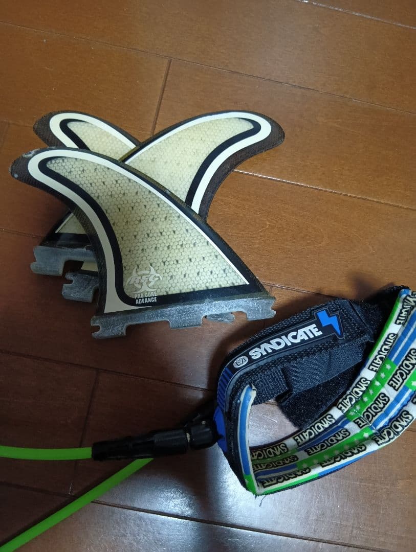 アルメリック#4 値引きあり 5'10 フィン.ケース.リーシュ付き