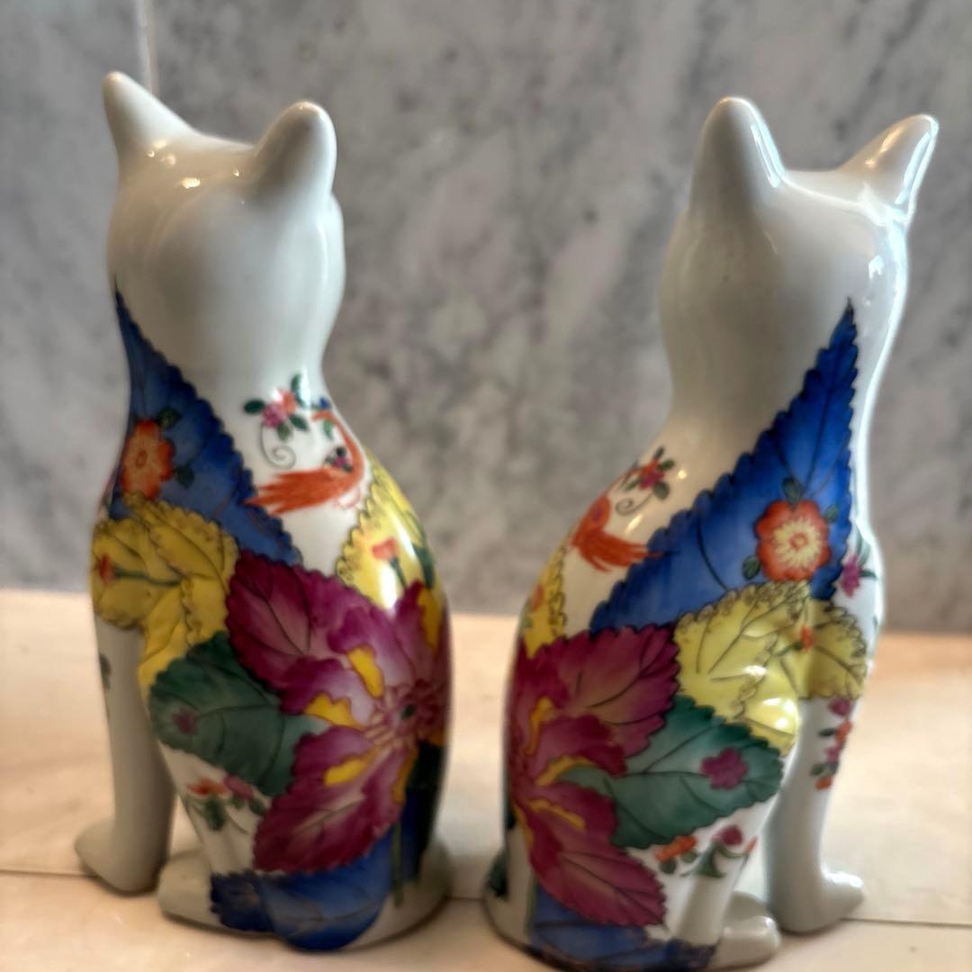 アンティーク　妖艶な瞳と手描きのお花が芸術的な珍しいペア猫ちゃん