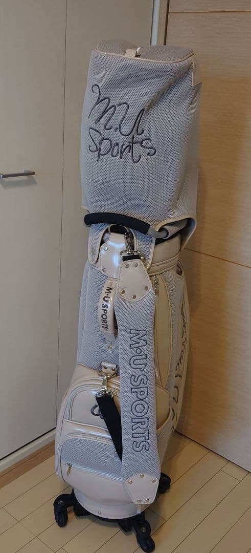 新品　МUSPORTS　キャディバッグ　定価8万円程　都内購入　正規品