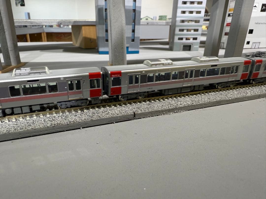 KATO 10-1629.1612 計8両セット　227系 \"Red Wing\"