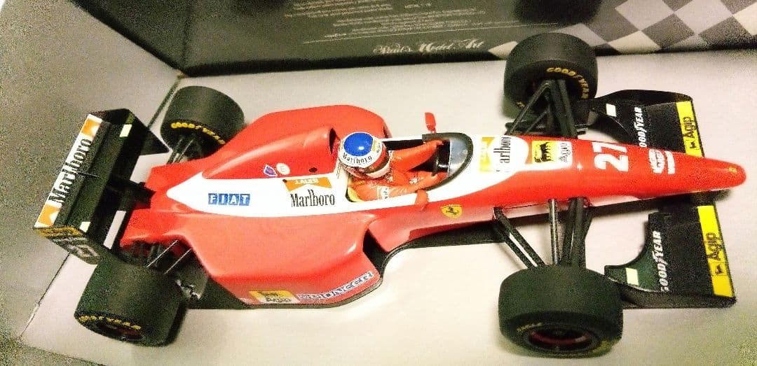 ミニチャンプス 1/18 F1 フェラーリ F93A J.アレジ