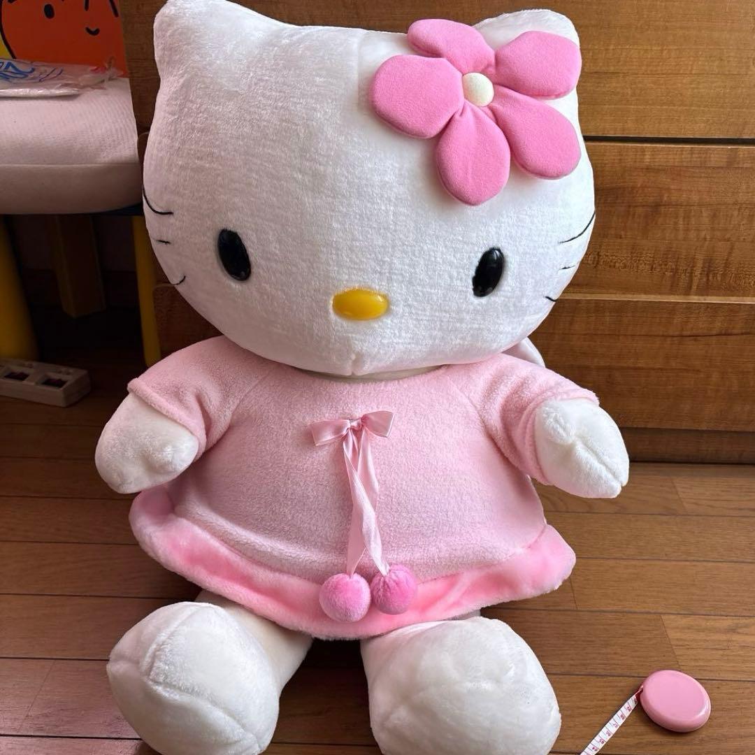 ハローキティ　エンジェル　特大ぬいぐるみ