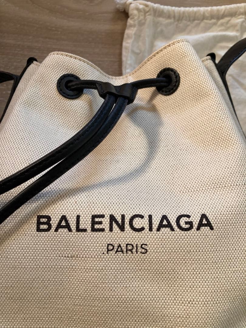 バレンシアガ　巾着バック　バケツバック