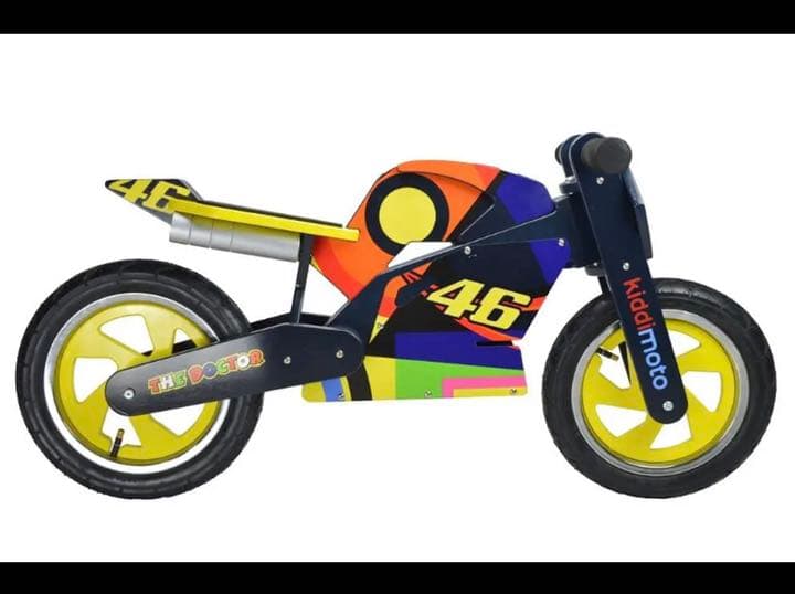 クリスマスプレゼント　バランスバイク　インテリア