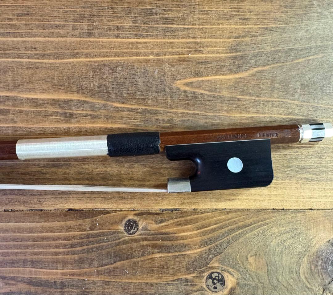 チェロ 弓　Ary France CPI Meister３ヶ月のみ使用　ケース付
