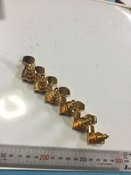 エレキギター用糸巻き(左用)( GOLD)