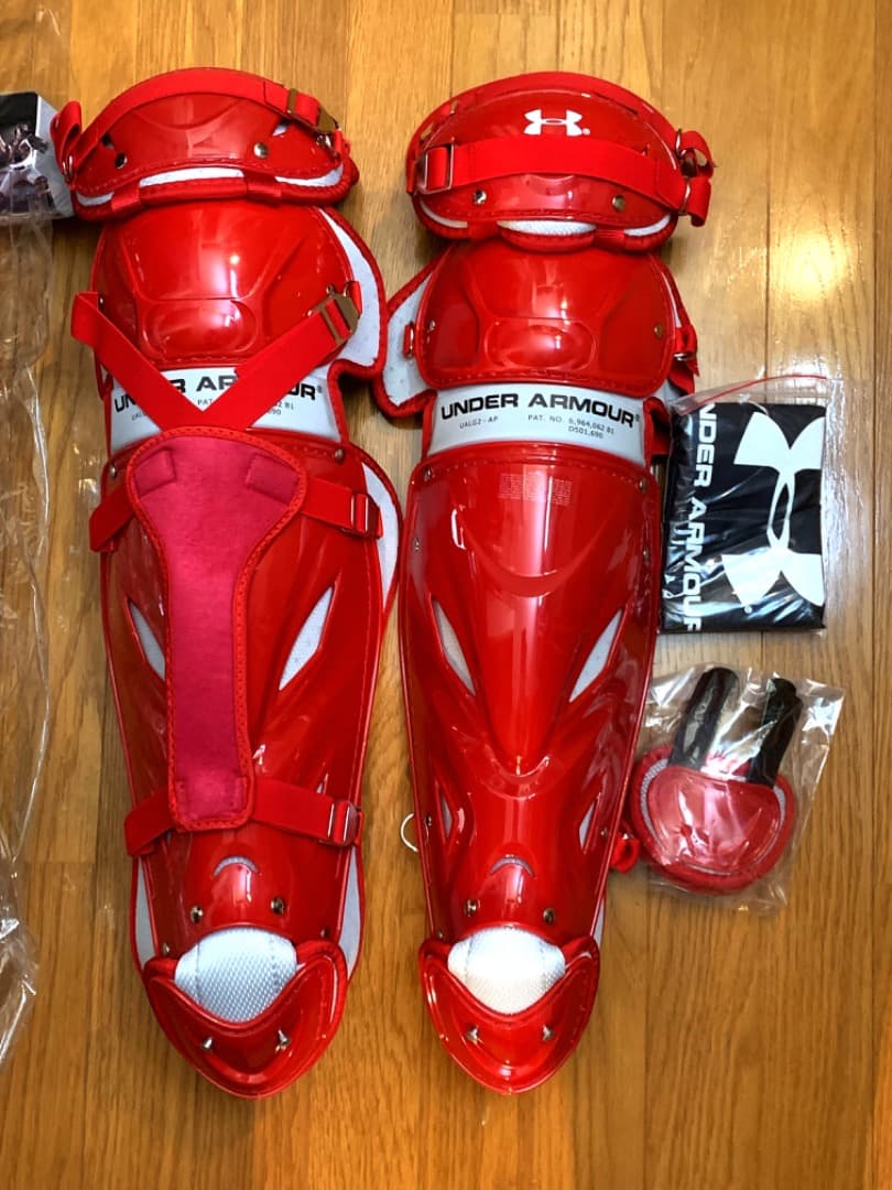 新品USA限定発売モデル☆アンダーアーマー☆キャッチャー3点セット☆大人用☆赤